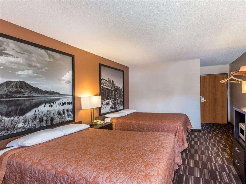 Hotel Super 8 By Wyndham Madison Exterior foto